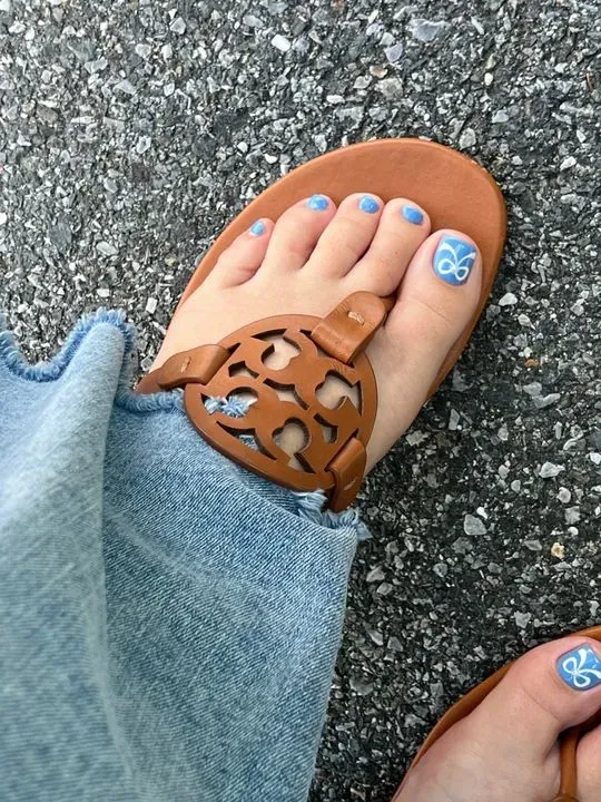 https://cdn.salonspotlight.com/photos/lxKAh9k6CJ6fYn9YAUFH/a20b4def-68b5-4ca0-8624-a79e18214b31_720x720