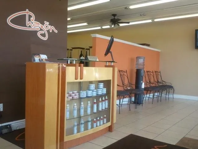 https://cdn.salonspotlight.com/photos/lyCa0l7tAjDDZei1nELp/b4853b36-cae0-4346-8ecc-27baf6caa34b_720x720