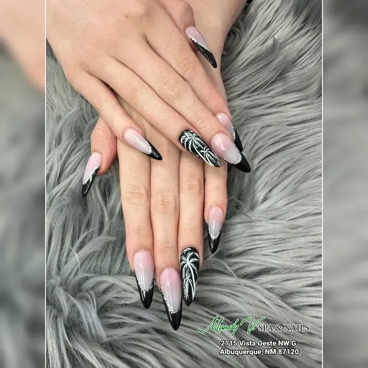 https://cdn.salonspotlight.com/photos/lyRiuRn9s7WqrJwFuBrF/1e963e21-278a-40fc-9877-8049575eabdf_720x720