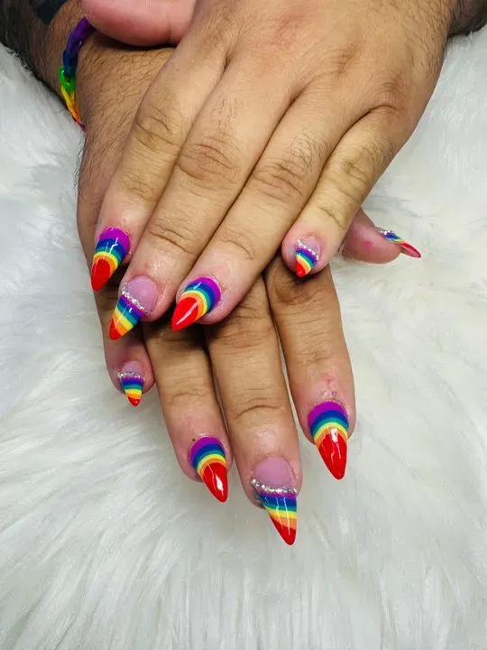 https://cdn.salonspotlight.com/photos/lyRiuRn9s7WqrJwFuBrF/68084447-9258-4297-bda0-2a7e419ee944_720x720