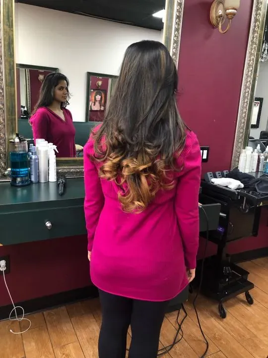 https://cdn.salonspotlight.com/photos/m20IJSeCib2zLNWyQMkj/b01bf543-4e48-4990-9ce6-1a092fe65d90_720x720