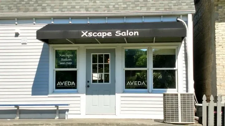 https://cdn.salonspotlight.com/photos/m22Xu0tTbCIY2F0M7fr6/0dd0765d-c671-4fb5-977d-680a61d28c10_720x720