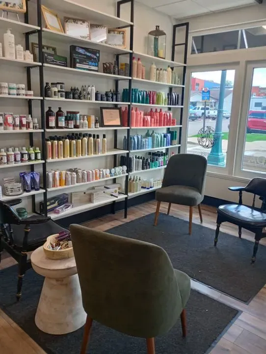 https://cdn.salonspotlight.com/photos/m22Xu0tTbCIY2F0M7fr6/544a567a-65cc-492b-8d9a-ee17ca0d85d0_720x720