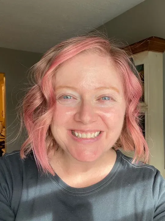 https://cdn.salonspotlight.com/photos/m63ANzgGs0WpKqsRpD32/97526a71-117b-41fe-8209-0567f800d502_720x720