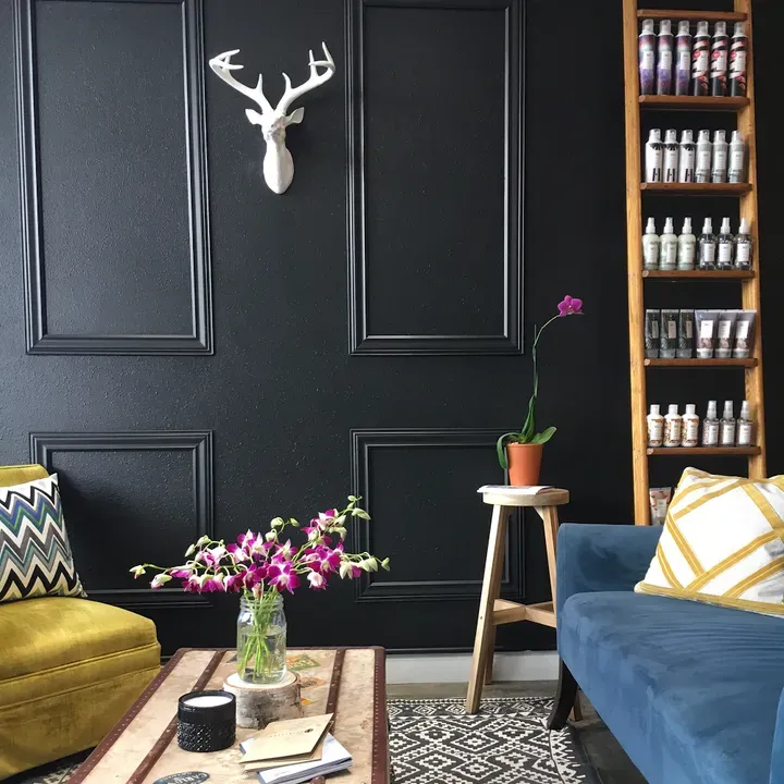 https://cdn.salonspotlight.com/photos/m6P8lDBZDh71LYUgezJ3/3b5a7efa-4117-4200-8623-bade2229e037_720x720