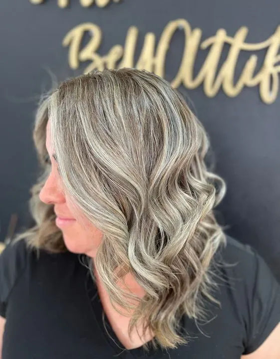 https://cdn.salonspotlight.com/photos/m6QPtTvzTN5PkPi5qu16/91deb844-d357-4e1e-a05c-e427293cae12_720x720