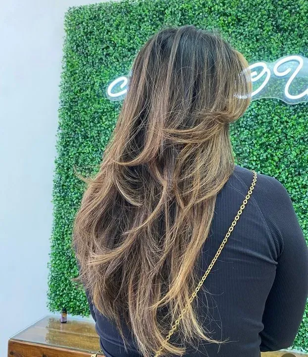 https://cdn.salonspotlight.com/photos/m6QPtTvzTN5PkPi5qu16/f1f53840-0950-4700-8fe7-9539dd0dae3b_720x720