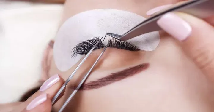 https://cdn.salonspotlight.com/photos/m6d3Xrk41dpNv5cHk9i9/eb5aa0b8-f334-4a65-a353-0686c23f65bb_720x720