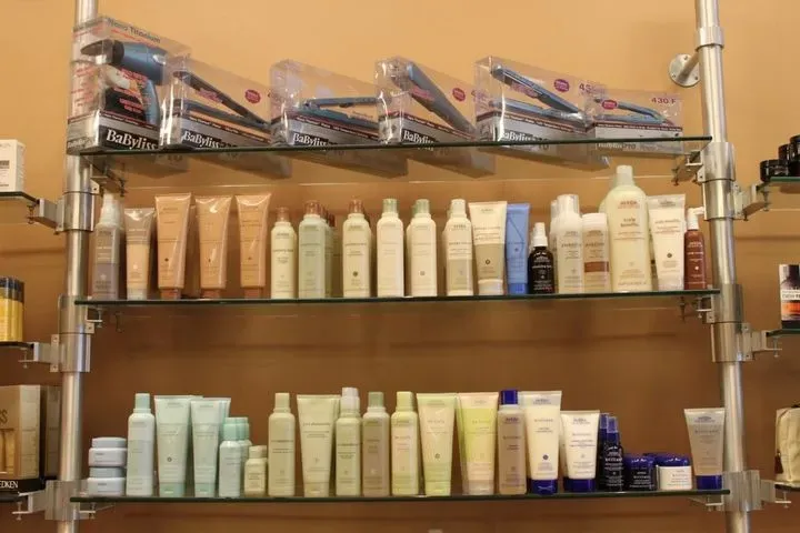 https://cdn.salonspotlight.com/photos/m7L5gPT9W4hw31Qac0ZE/586224c5-991f-4acc-9bd3-286a5b3644ac_720x720