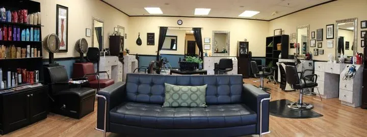 https://cdn.salonspotlight.com/photos/m7WxbwRR9uv53W10WQ2A/23240dca-159a-44c4-9493-cdb5b9cb7e0a_720x720