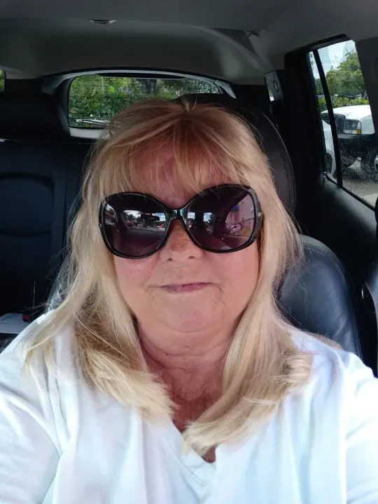 https://cdn.salonspotlight.com/photos/m7WxbwRR9uv53W10WQ2A/991a94bd-a694-4038-84e7-cfb3d2afde1c_720x720