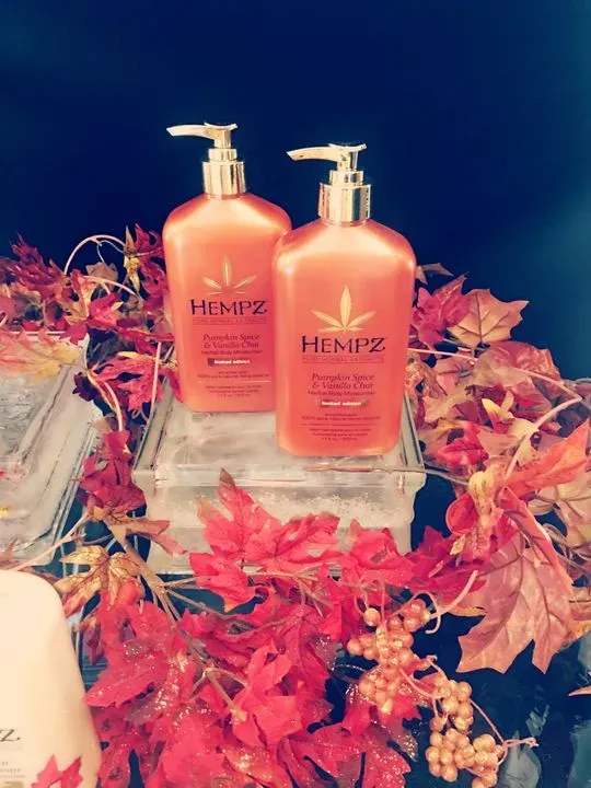 https://cdn.salonspotlight.com/photos/mAhuAD3dNAIGIxrUvikT/b94d20fa-91c5-4317-b9f5-3c8e982f2762_720x720