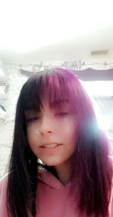 https://cdn.salonspotlight.com/photos/mH3cWDHhG9xWFG02M9Dx/d2a45306-e4f8-45c5-af50-b7a6da402706_720x720