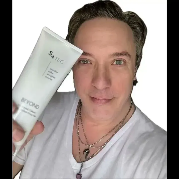 https://cdn.salonspotlight.com/photos/mSNZJVd088kvRjCXQpZ3/ee617748-5f89-4405-904e-7fe61da12f2f_720x720