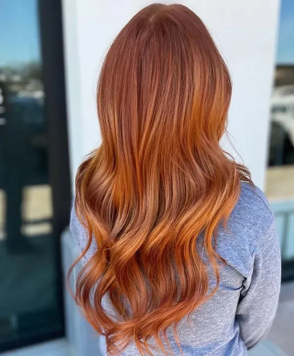https://cdn.salonspotlight.com/photos/mTIFiFrNqZSftyF6SOOy/5670e24a-62ba-4f5f-a7a5-81797608980b_720x720