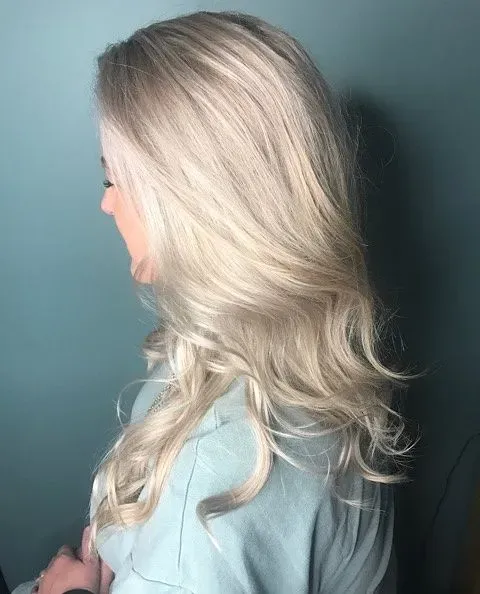 https://cdn.salonspotlight.com/photos/mTIFiFrNqZSftyF6SOOy/f60b057f-0014-46a5-91de-f71b71d5f74c_720x720