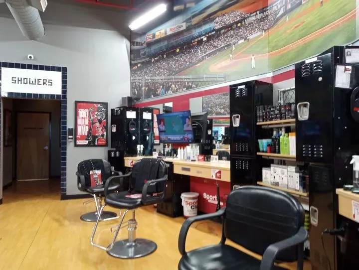 https://cdn.salonspotlight.com/photos/mTQnNLnTn9p6tWGm8ZJ9/d201fe88-51c8-4af9-b183-b3825fe8641f_720x720