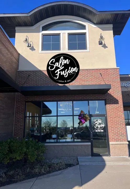https://cdn.salonspotlight.com/photos/mTZlajfafyXOBjCSK4OV/f349a99a-8503-4173-bf33-bad783b3da44_720x720