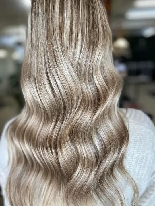 https://cdn.salonspotlight.com/photos/mcc73zOGS2mvPvnLi8Tj/337987fa-b17e-4825-a5e0-ff59b7e48c0e_720x720