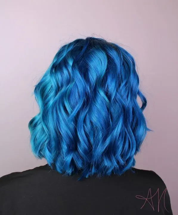 https://cdn.salonspotlight.com/photos/mcc73zOGS2mvPvnLi8Tj/767261eb-d9e6-4e1a-8e95-4a323a938367_720x720