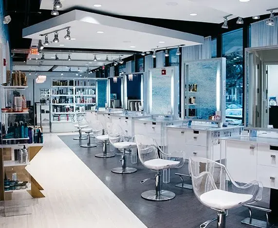 https://cdn.salonspotlight.com/photos/mckAR4Mh5QB7wdhXdrgD/b0ae872b-322a-4a40-9e30-a0eb8921f252_720x720