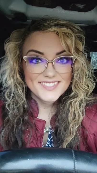 https://cdn.salonspotlight.com/photos/mfX8uWZW52fXp7jlnbs5/c2a93765-d7a8-4ba6-a5a4-881e98db9cfc_720x720