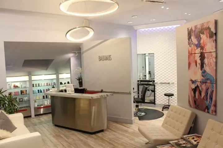https://cdn.salonspotlight.com/photos/mkg5rqTsAYAh3lDhRBQU/41f8c6b8-432f-4447-a1ba-a74cd002919b_720x720