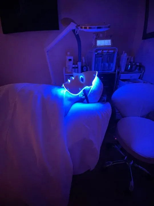 https://cdn.salonspotlight.com/photos/mlJHdJt9qfvmNHkIZVfl/3be56aac-0fe1-41e1-90dd-d30e4c01b1a4_720x720