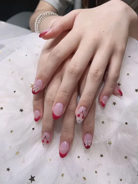 https://cdn.salonspotlight.com/photos/movL9h9sI1HcLoH5c81m/9df067f1-d003-45e1-a5c8-8fa06323eb10_720x720
