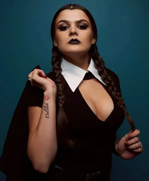https://cdn.salonspotlight.com/photos/mqAsNFq6rXpc54hPGC4A/a925879c-4d05-498f-853e-ae6c6dc53db6_720x720