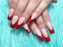 https://cdn.salonspotlight.com/photos/mr09plyGEHRpSdpfooI5/574640d7-8724-4da0-9400-37e2a3b14492_720x720