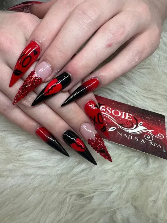 https://cdn.salonspotlight.com/photos/muIdy9DkCRITaXtYXyEj/917dea62-2bfc-41b7-a6f4-dafdea88442b_720x720