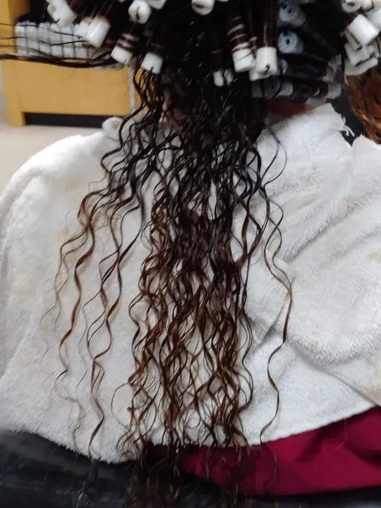 https://cdn.salonspotlight.com/photos/mufCwumexD7W0RMOOI84/61b7b432-fd1d-4a85-9c19-3634302f1ac5_720x720
