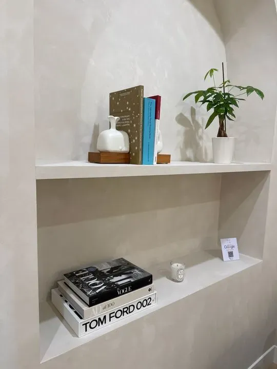 https://cdn.salonspotlight.com/photos/n9EUsecHp9An8djXbqeQ/cc53cdd4-d23d-4b52-988a-835da38abc35_720x720