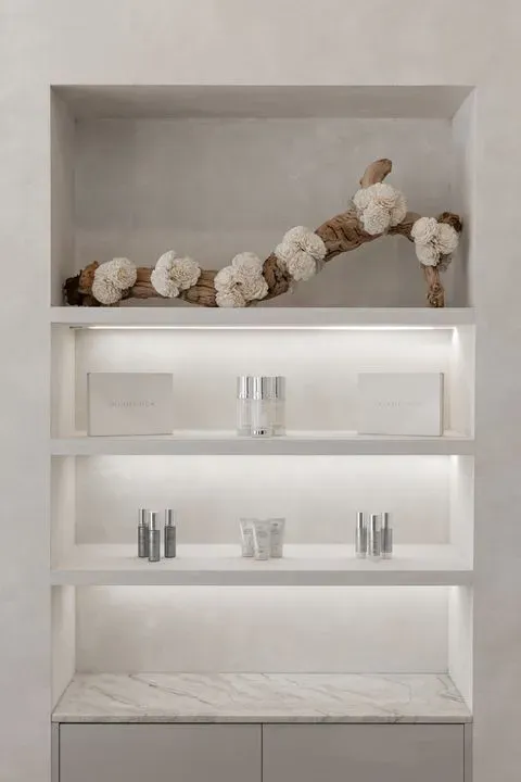 https://cdn.salonspotlight.com/photos/n9EUsecHp9An8djXbqeQ/d77f38cd-21d7-4c79-b9e6-0d897c61293c_720x720
