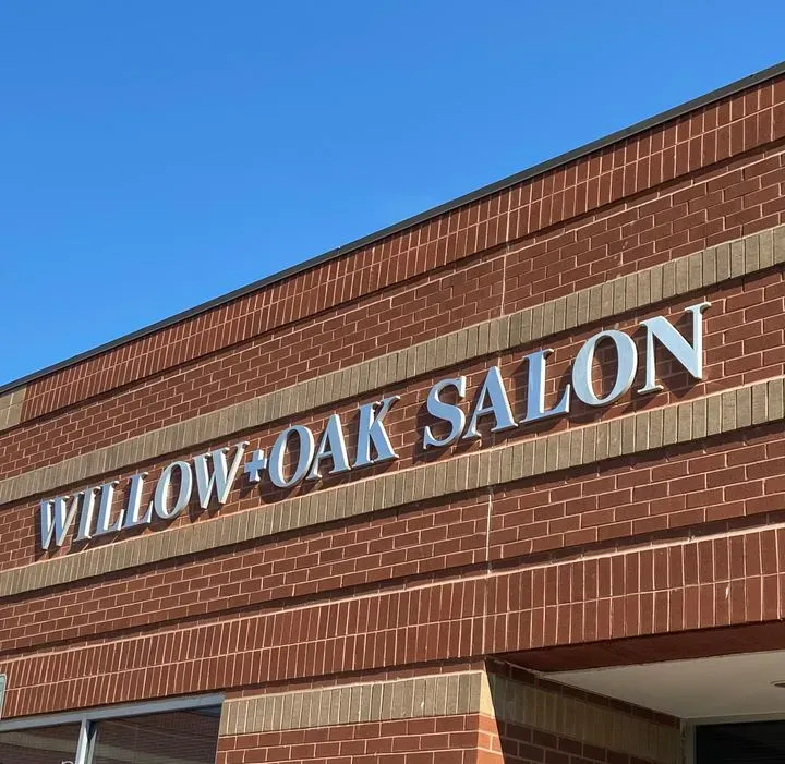 https://cdn.salonspotlight.com/photos/n9e8aqPebX9go5xsdA5j/5828d3b3-ed25-446e-81eb-059e9baffcc7_720x720