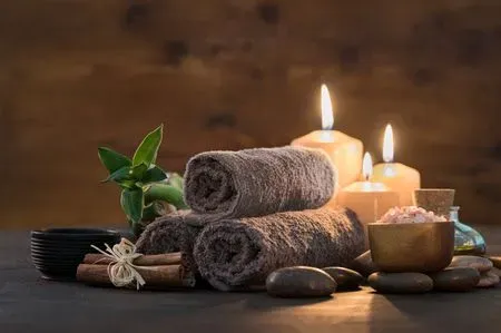 https://cdn.salonspotlight.com/photos/nBtVm7tglMS7iEKZa3fw/98c165af-f537-4922-86dc-f4496fff52bc_720x720