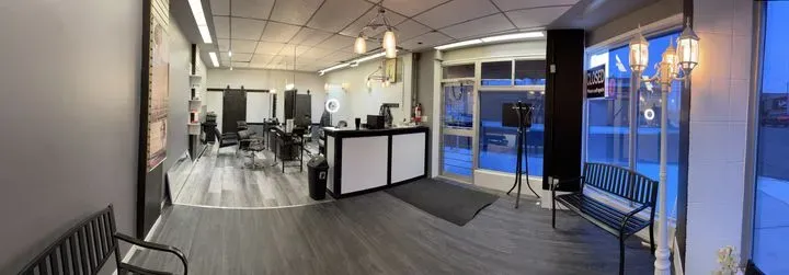 https://cdn.salonspotlight.com/photos/nDhICmtAlQvoewsSPSxk/00cb0458-c77b-45c1-b26b-3151ee3d3642_720x720