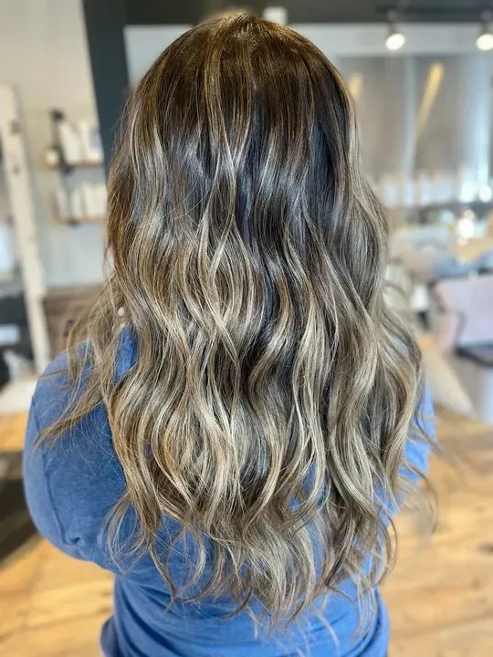 https://cdn.salonspotlight.com/photos/nHGJ38WFBCH9Th2s3QPV/cbb1ddc4-eac9-4104-9c0a-9598397813b0_720x720