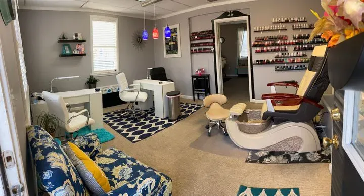 https://cdn.salonspotlight.com/photos/nHyCvCmDKFLv9Mz1cYtD/f4fbe1a3-9202-4845-82d9-204ccb2ec148_720x720
