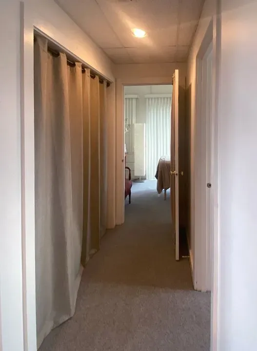 https://cdn.salonspotlight.com/photos/nJ8VkWrScguCmQueARQ5/bdf7e744-54c7-45ab-8cf6-5d95ac8b7e87_720x720