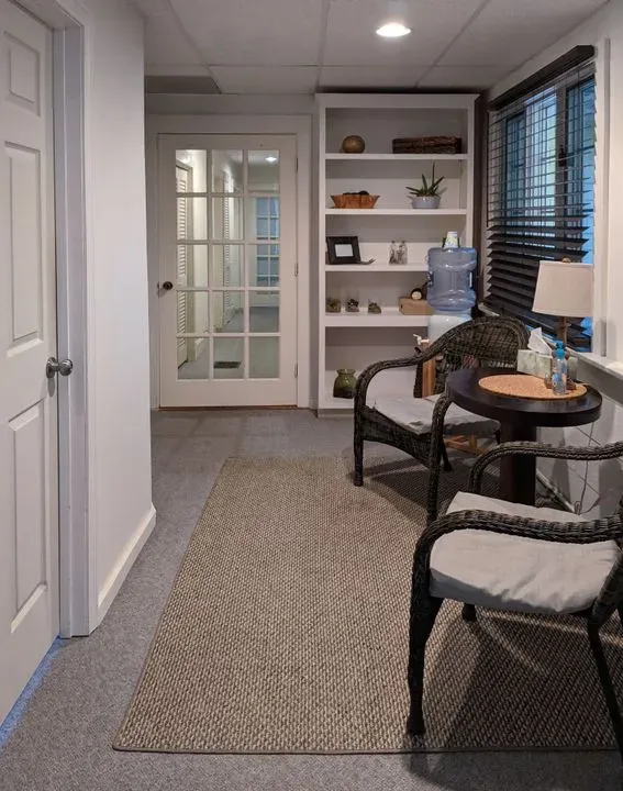 https://cdn.salonspotlight.com/photos/nJ8VkWrScguCmQueARQ5/d02f86b6-7570-4438-ba63-ba91e2583549_720x720