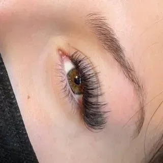 https://cdn.salonspotlight.com/photos/nNLGWHRpI532UottRTXU/1240b0b8-b21e-40dd-bfe5-1b8b48eb1dfd_720x720