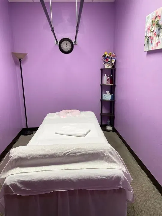 https://cdn.salonspotlight.com/photos/nNXLwmCB6jFGLDVjFO5y/2de40843-dc0f-4a8f-82cf-f036c1cfaeb2_720x720