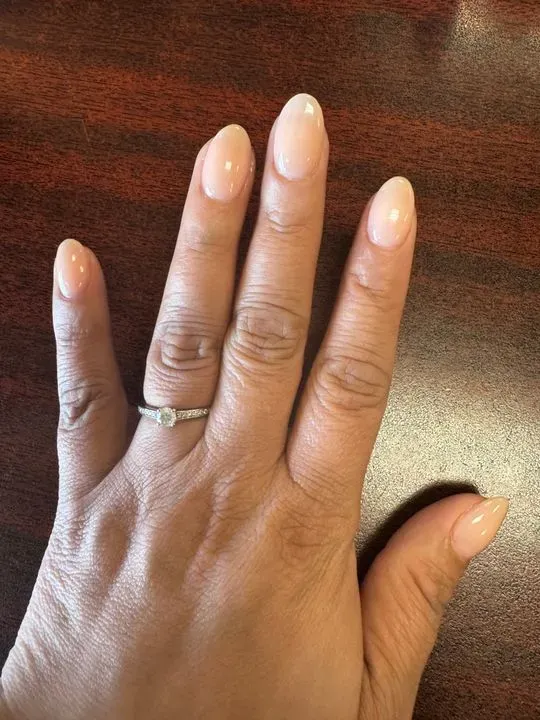 https://cdn.salonspotlight.com/photos/nO68GNNIFJ2imcmX4LwY/22a36169-2f8d-464e-8905-f48977ab5874_720x720