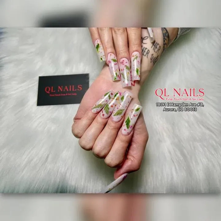 https://cdn.salonspotlight.com/photos/nO68GNNIFJ2imcmX4LwY/ffab5608-ade6-4bcf-99ad-06cb7c730728_720x720