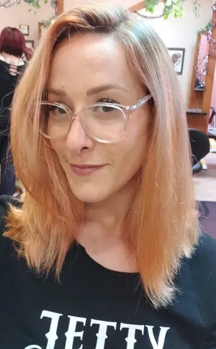 https://cdn.salonspotlight.com/photos/nTxKFE3nlkNYwGWIuBtP/915f9631-7572-42ef-87a3-f6fc56df9129_720x720