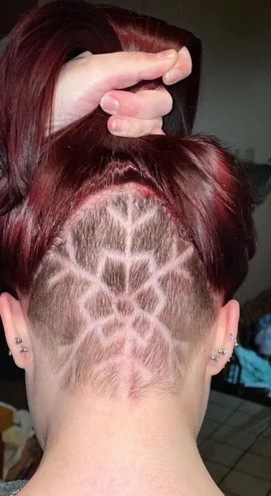 https://cdn.salonspotlight.com/photos/nWfzVzC8k6RvuOC40L74/464c21aa-59fa-4b08-b8d6-6a13ef91df3b_720x720