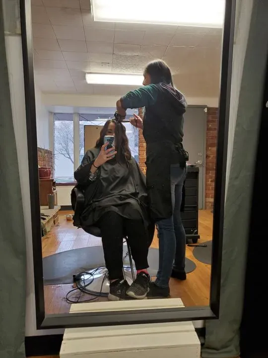 https://cdn.salonspotlight.com/photos/nWfzVzC8k6RvuOC40L74/e2e42809-5733-4ff0-92c3-b8032925a358_720x720
