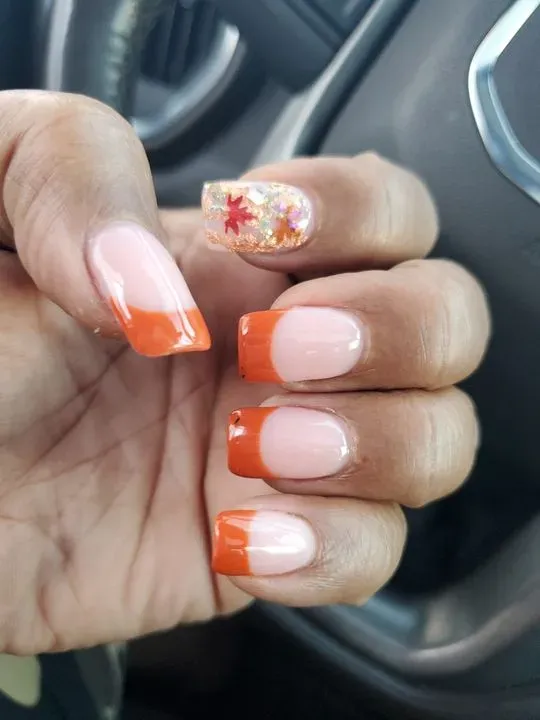 https://cdn.salonspotlight.com/photos/nXOa1nwveYyGuCo0cEJn/cdfb1b6d-09e1-41c5-946e-6cf3f3c59bf5_720x720